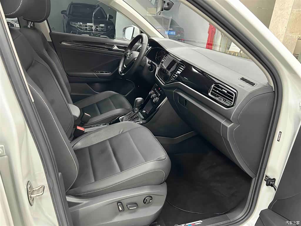 Volkswagen T-ROC, 2022 13