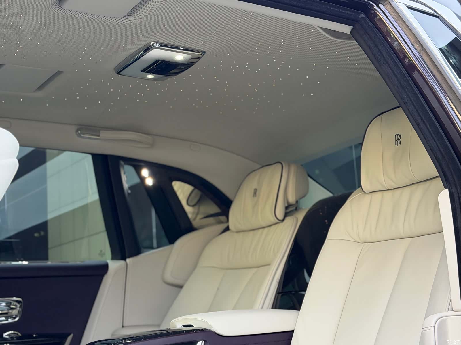 Rolls-Royce Phantom, 2019 16