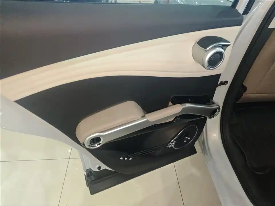 BYD Yuan PLUS BYD Yuan PLUS
