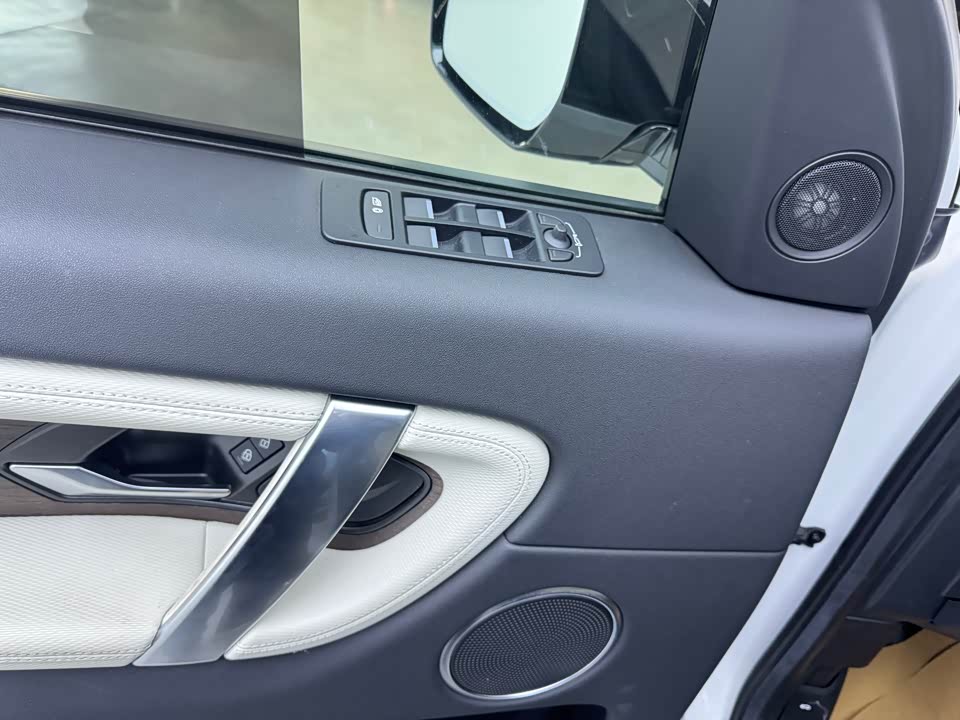 Land Rover Discover sports