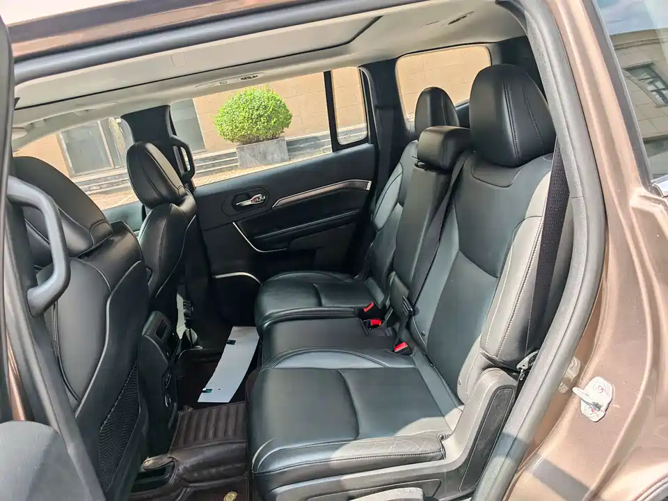 Jeep Grand Commander