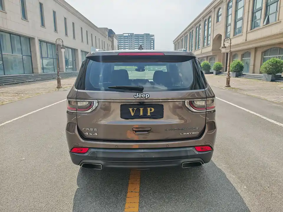 Jeep Grand Commander