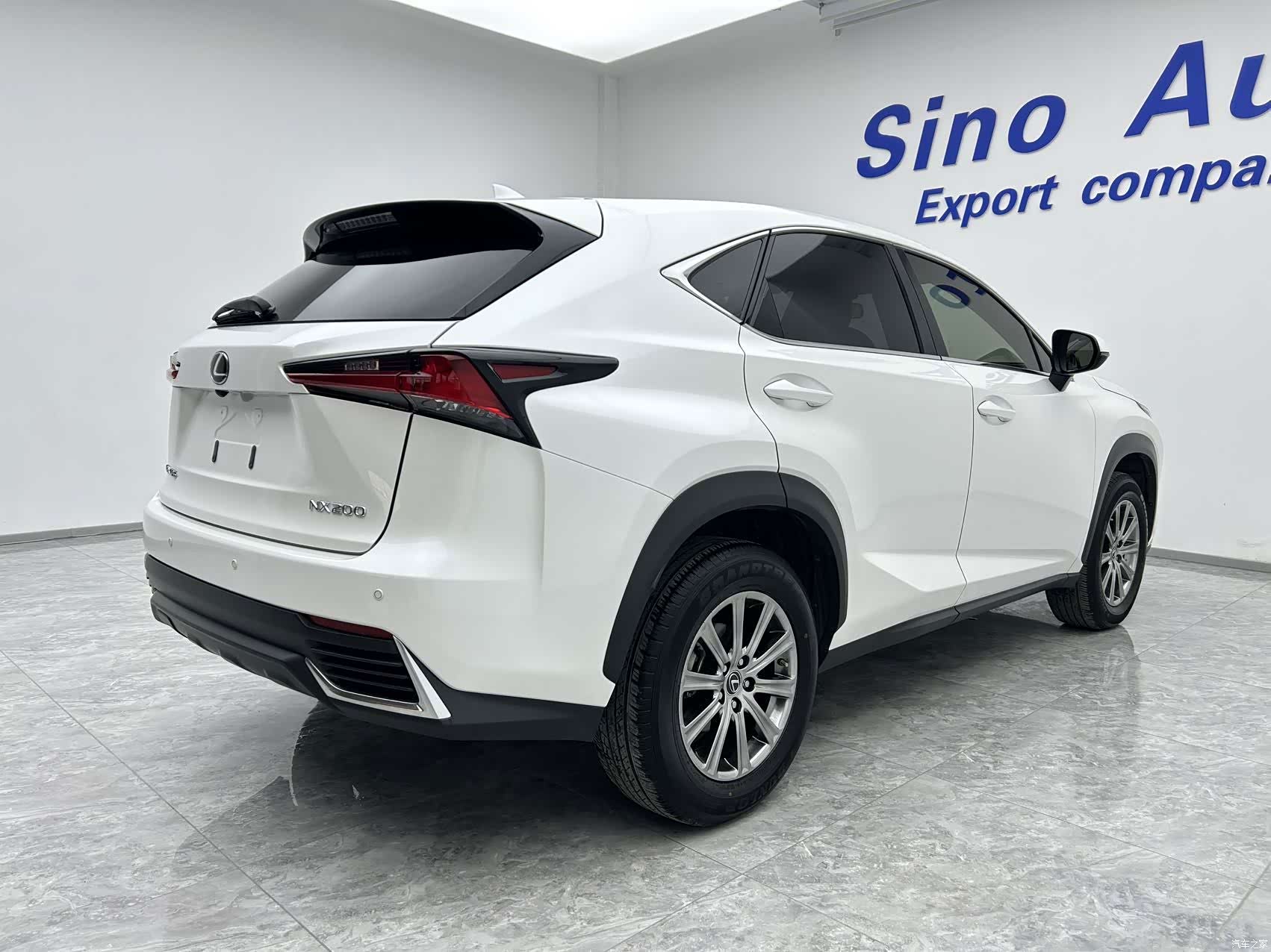 Lexus NX, 2021 4
