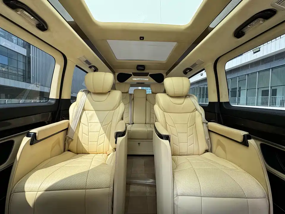 Mercedes-Benz V-class