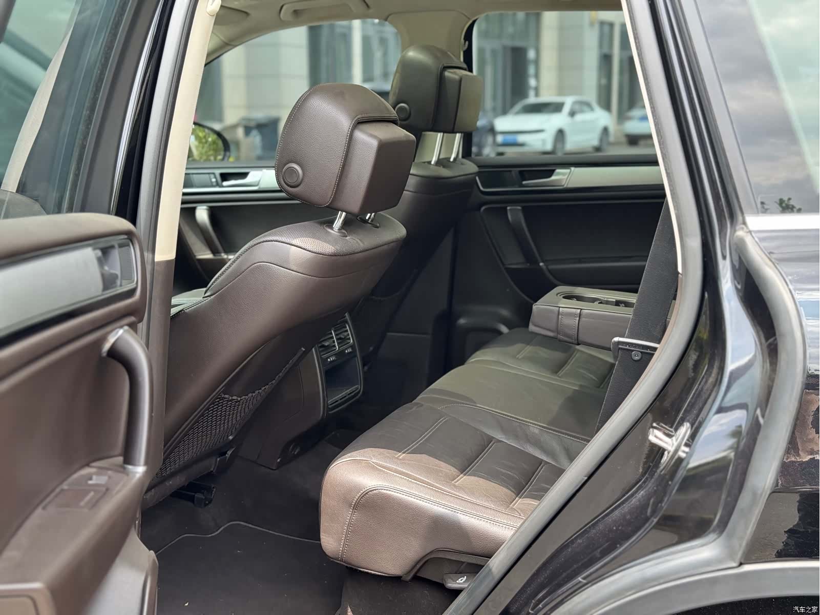 Volkswagen Touareg, 2017 11