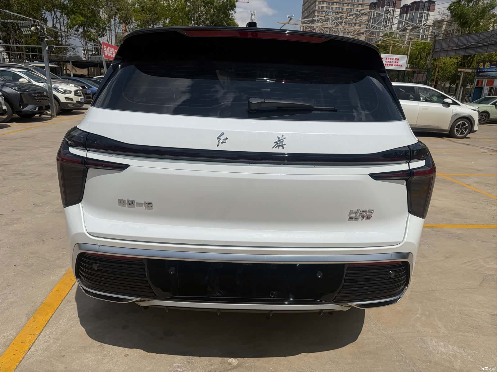 Hongqi HS3, 2025 9