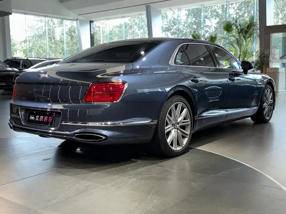Bentley Flying