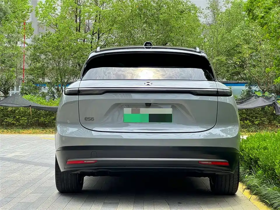 NIO ES6