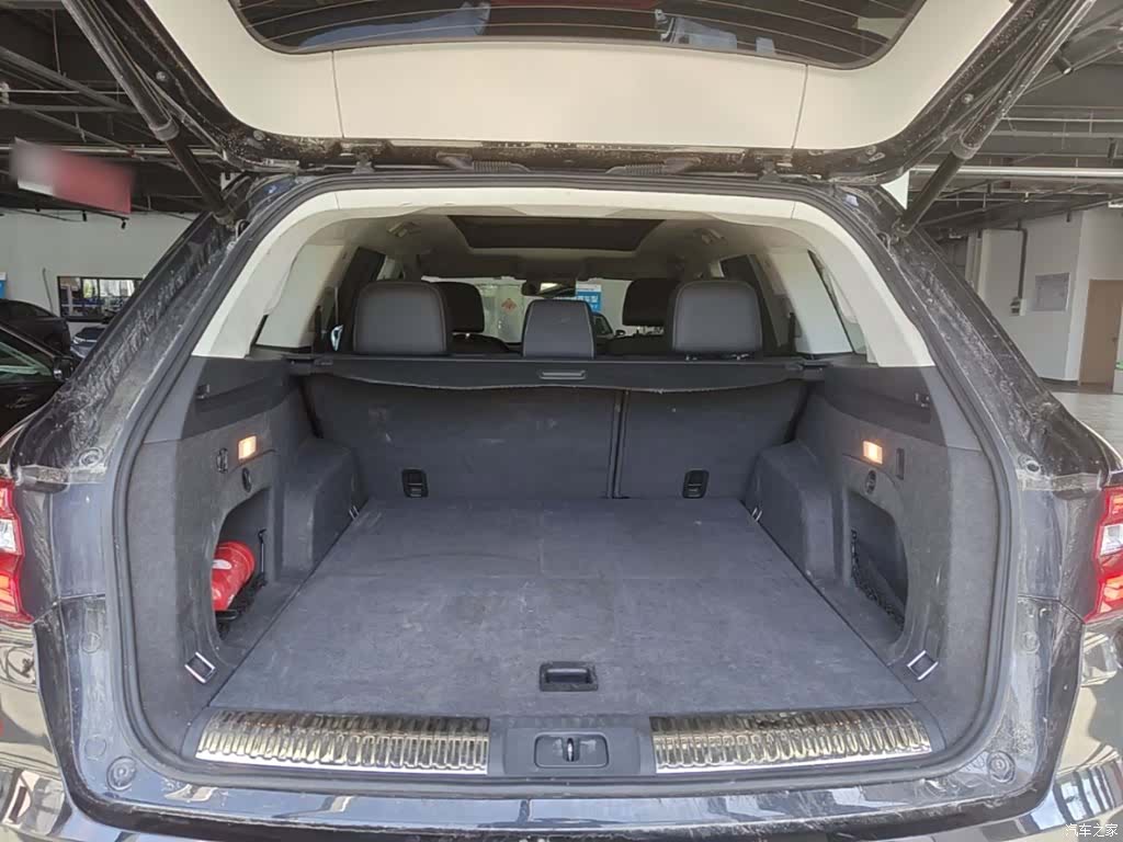 Hongqi HS7, 2023 15