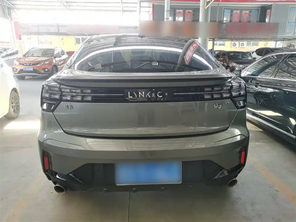Lynk & Co 05
