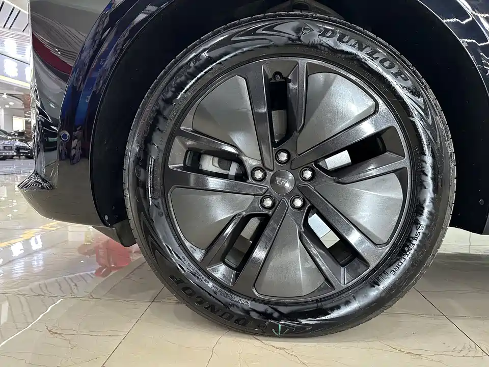 Li Auto Ideal L6