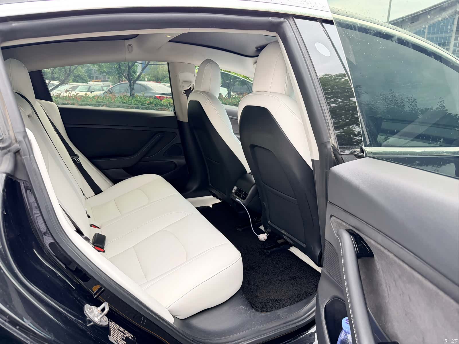 Tesla Model 3, 2020 11