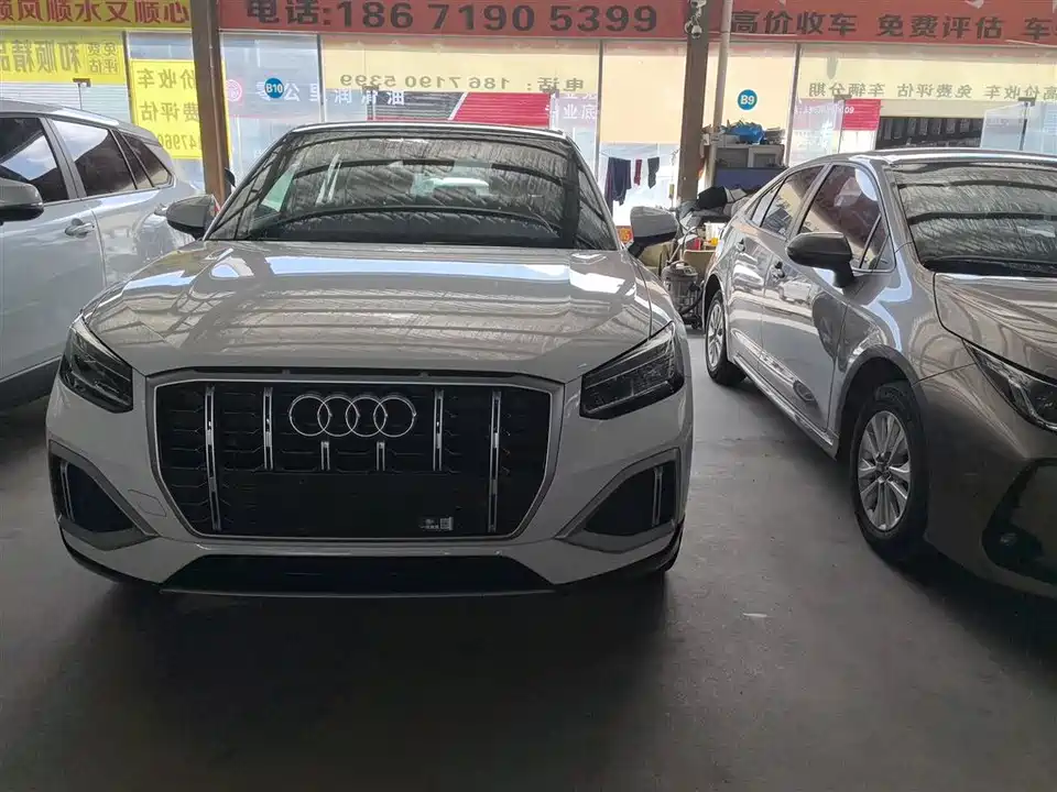 Audi Q2L