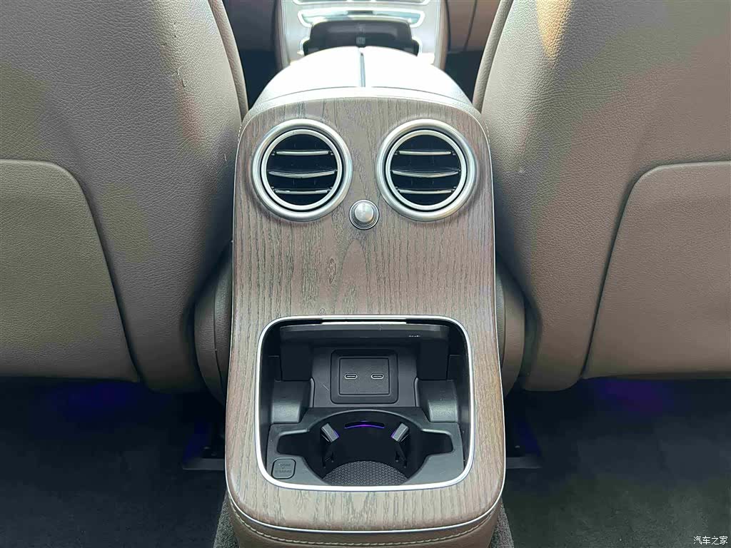Mercedes-Benz E-Class, 2021 27