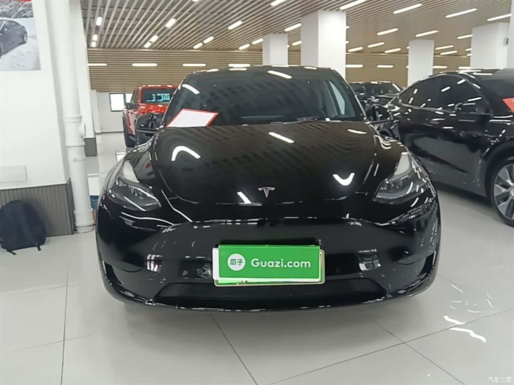 Tesla Model Y, 2023 3