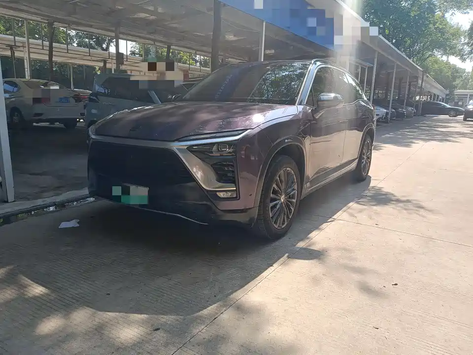NIO ES8