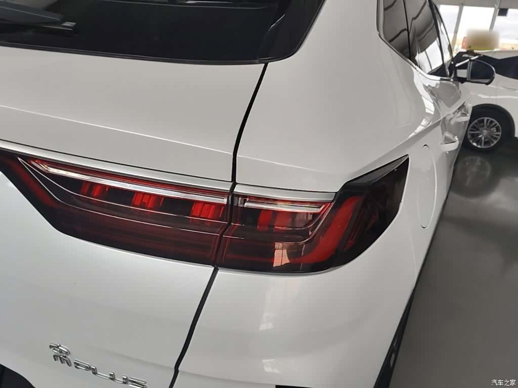 BYD Song, 2022 8