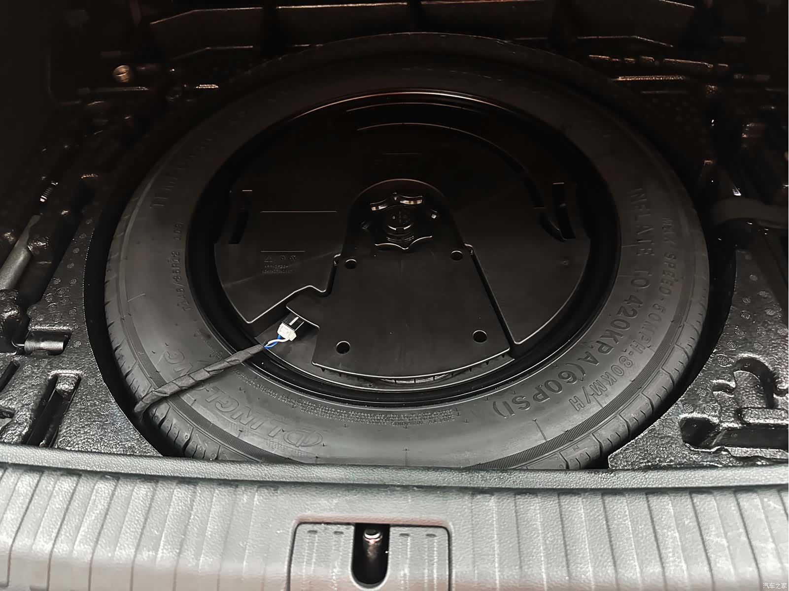 Audi Q3, 2022 10