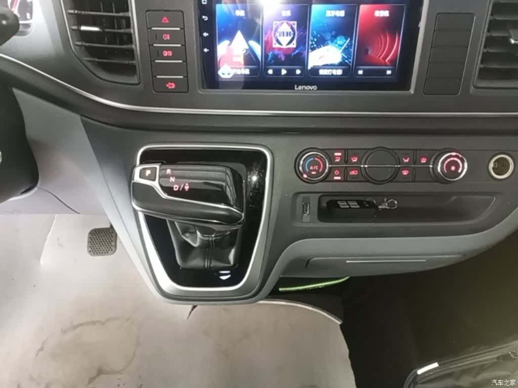 Maxus V80, 2025 10