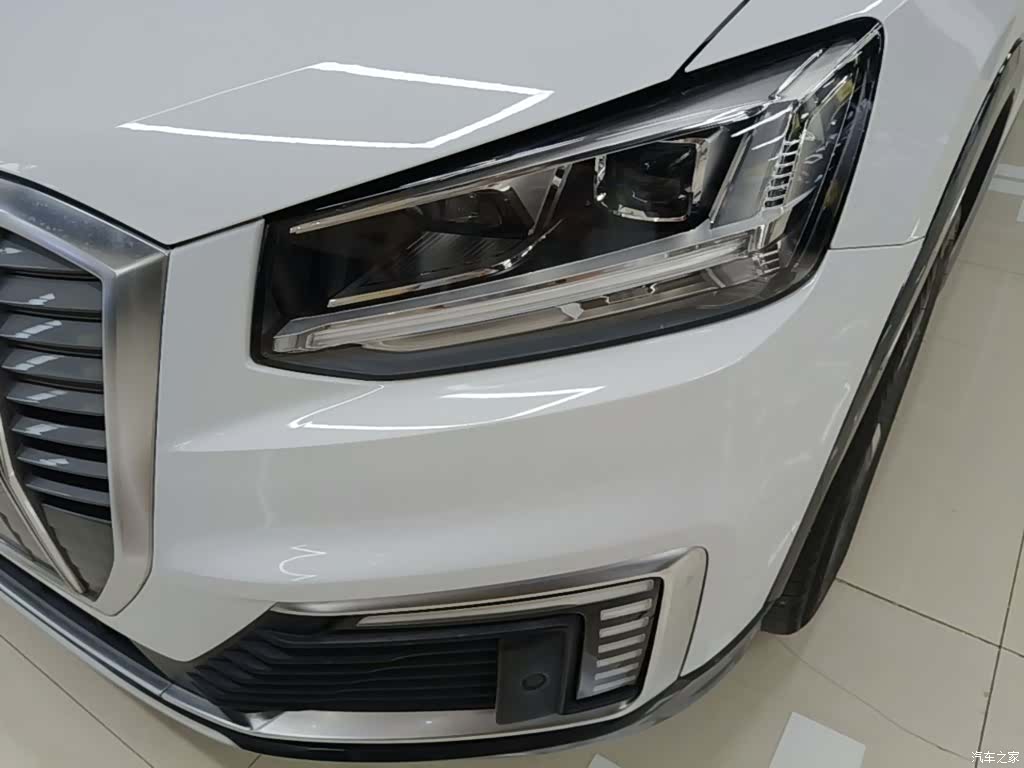 Audi e-tron, 2020 24