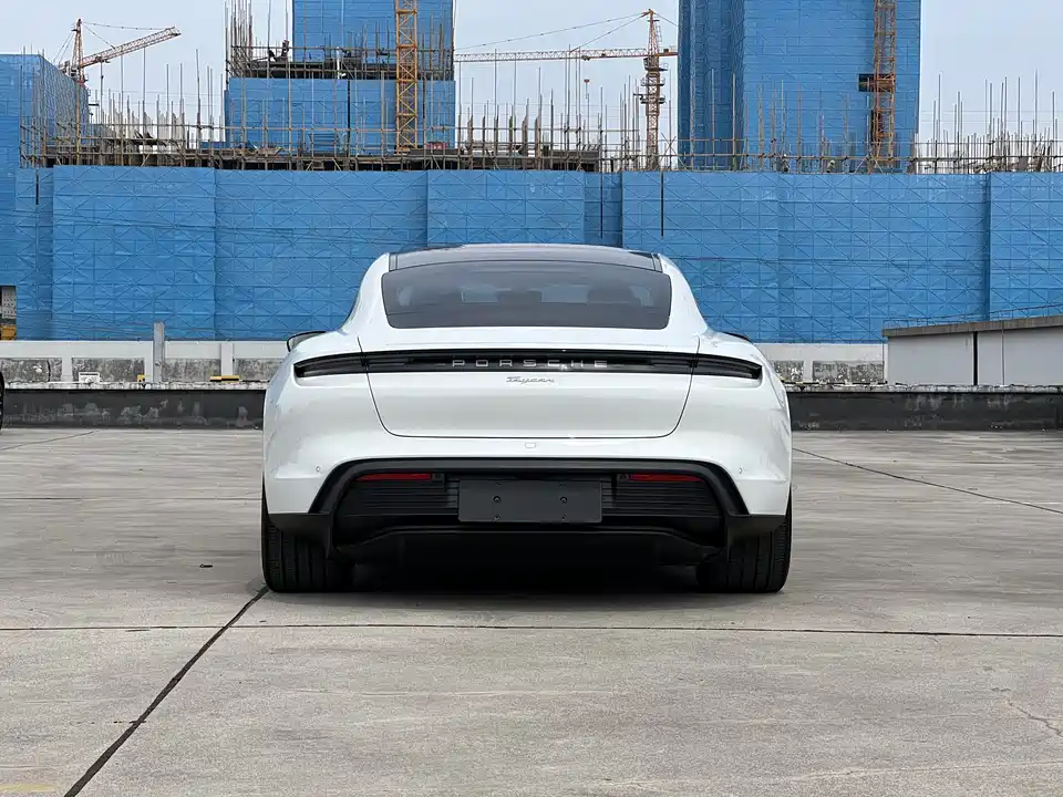 Porsche Taycan