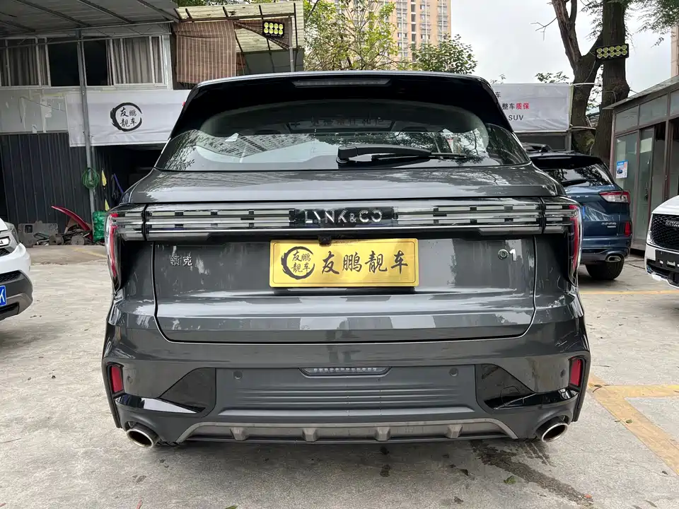 Lynk & Co 01