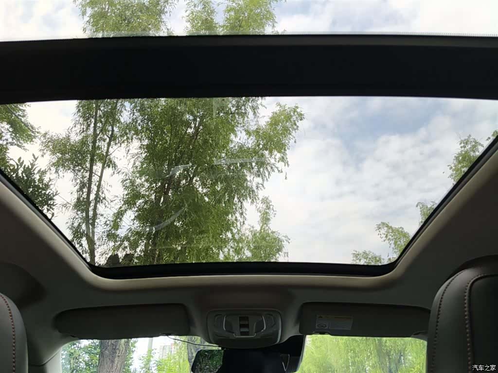 Roewe RX5, 2022 18