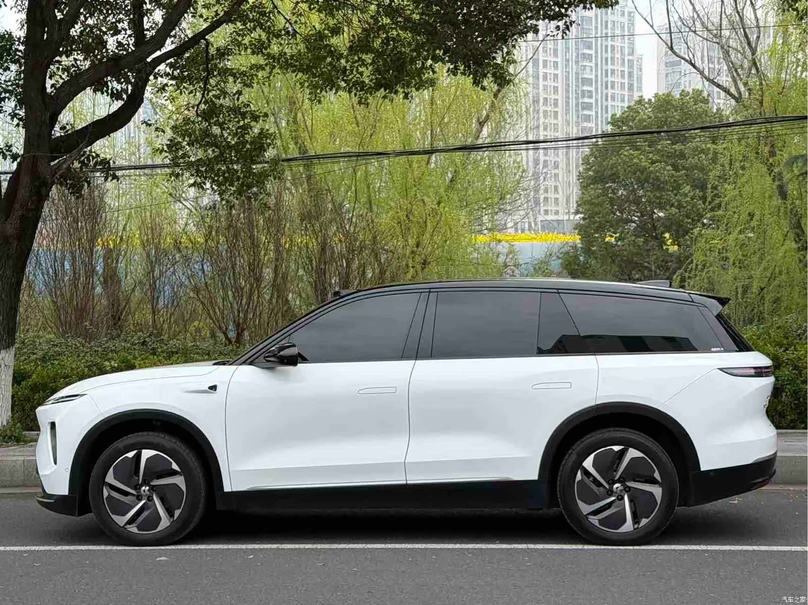 NIO ES8, 2024 3