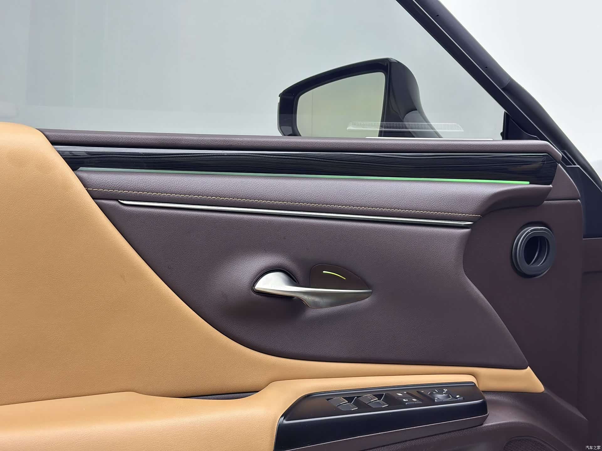 Lexus ES, 2021 13