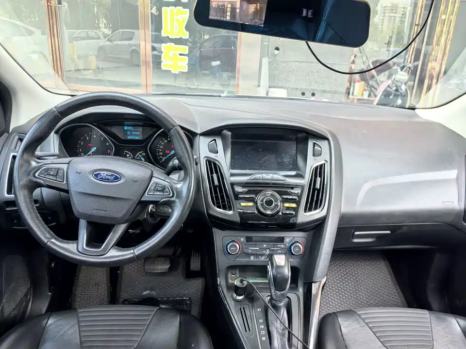 Ford Fox