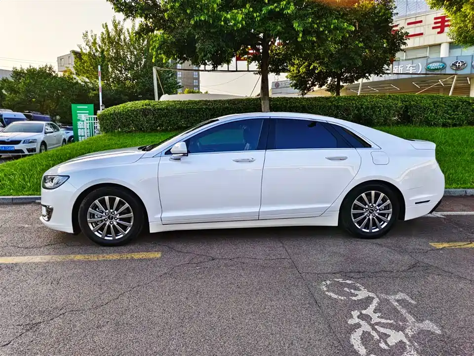 Lincoln MKZ