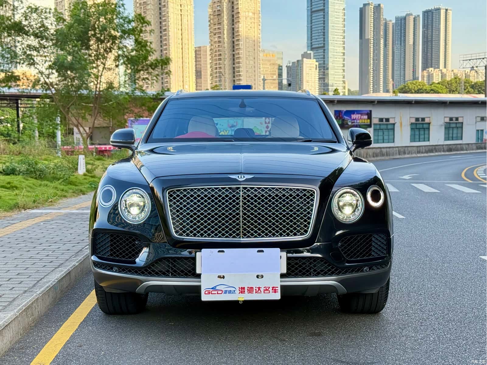 Bentley Bentayga, 2017 2