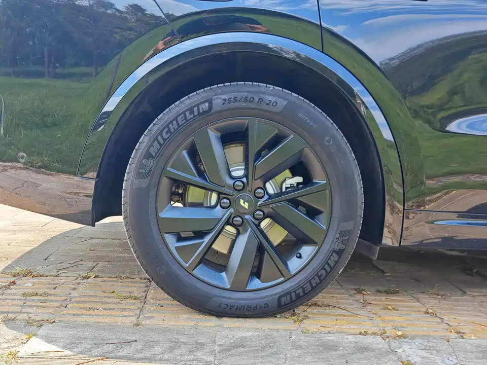 Li Auto Ideal L8
