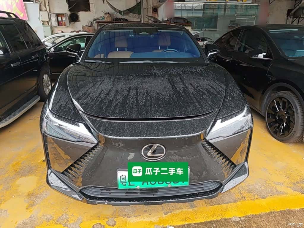 Lexus RZ, 2023 3
