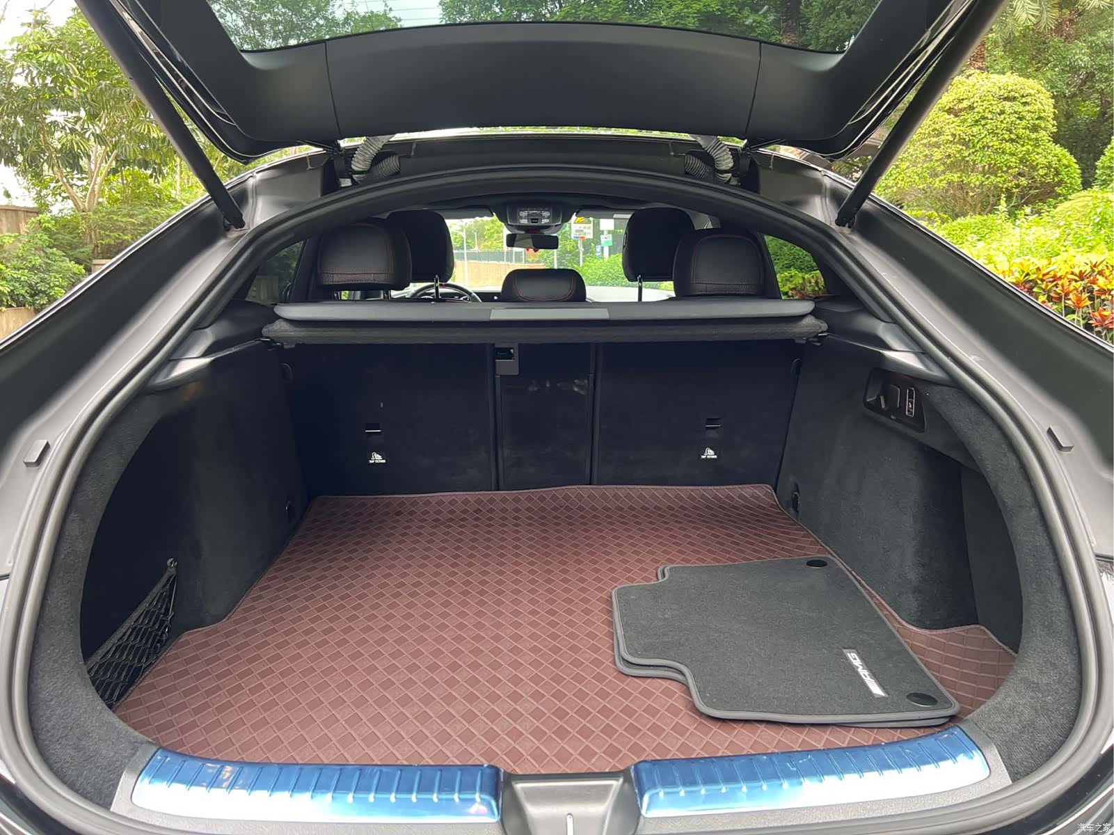Mercedes-Benz GLE, 2023 21
