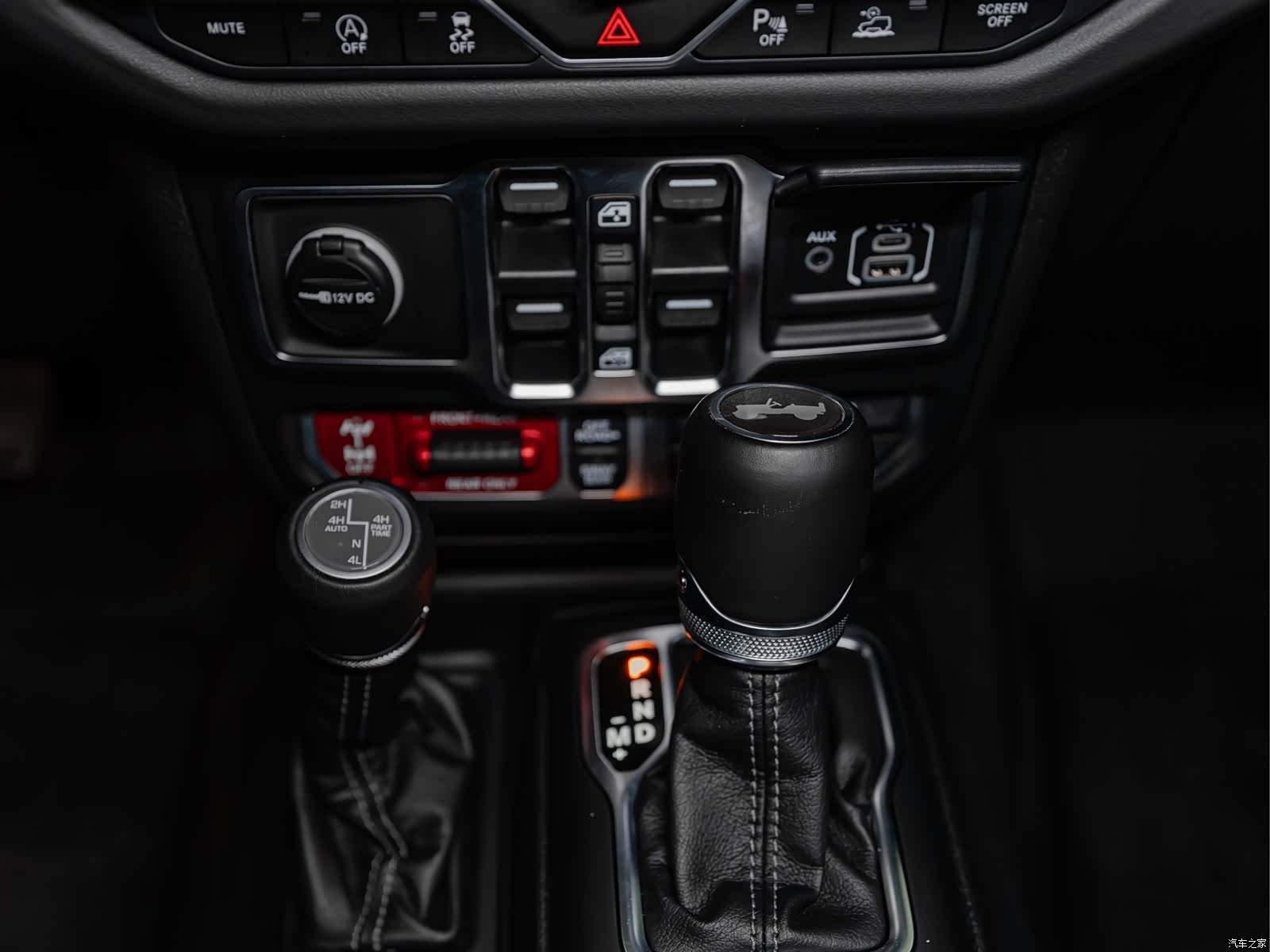 Jeep Wrangler, 2026 13