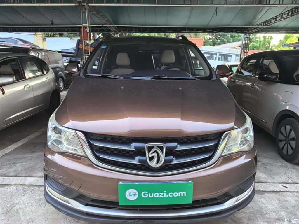 Wuling 730, 2016 3