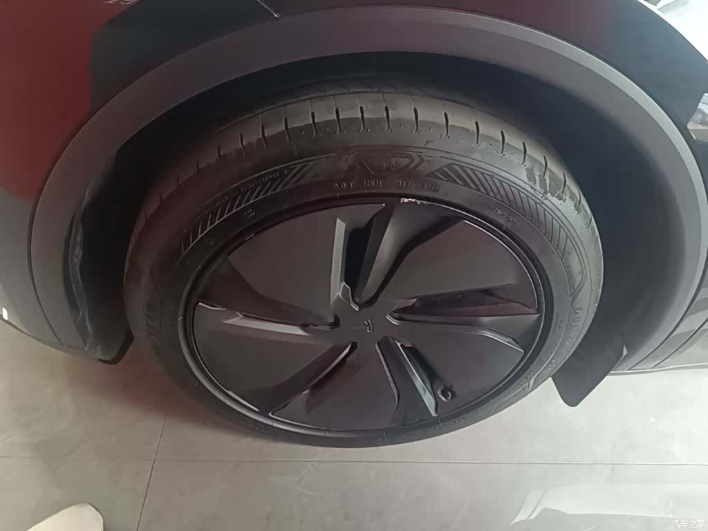Tesla Model Y, 2025 23