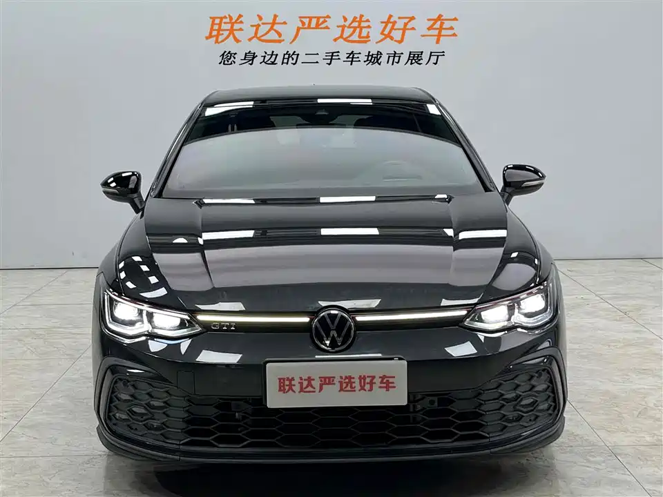 Volkswagen Golf GTI