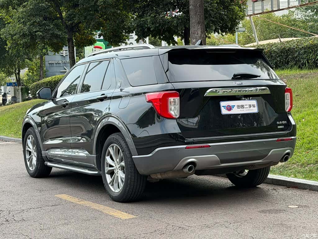 Ford Explorer, 2022 4