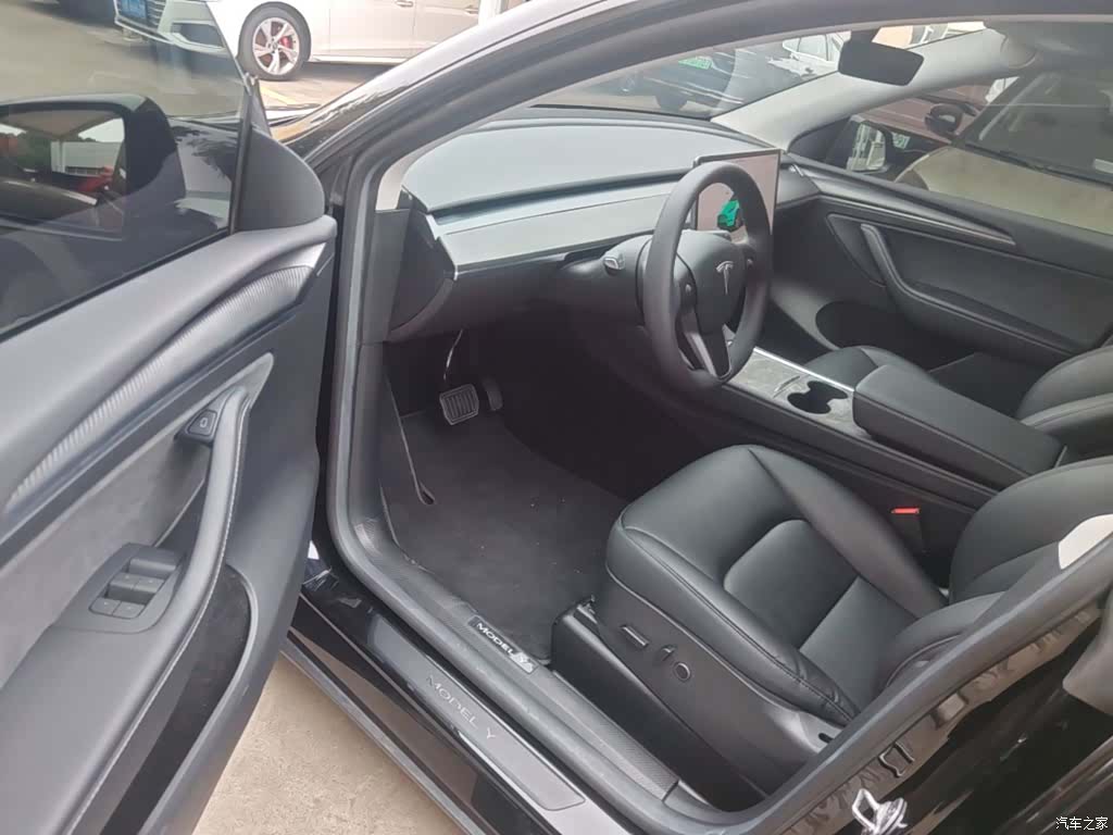 Tesla Model Y, 2022 12