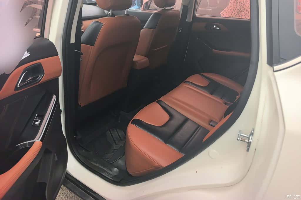 BAIC X35, 2017 11