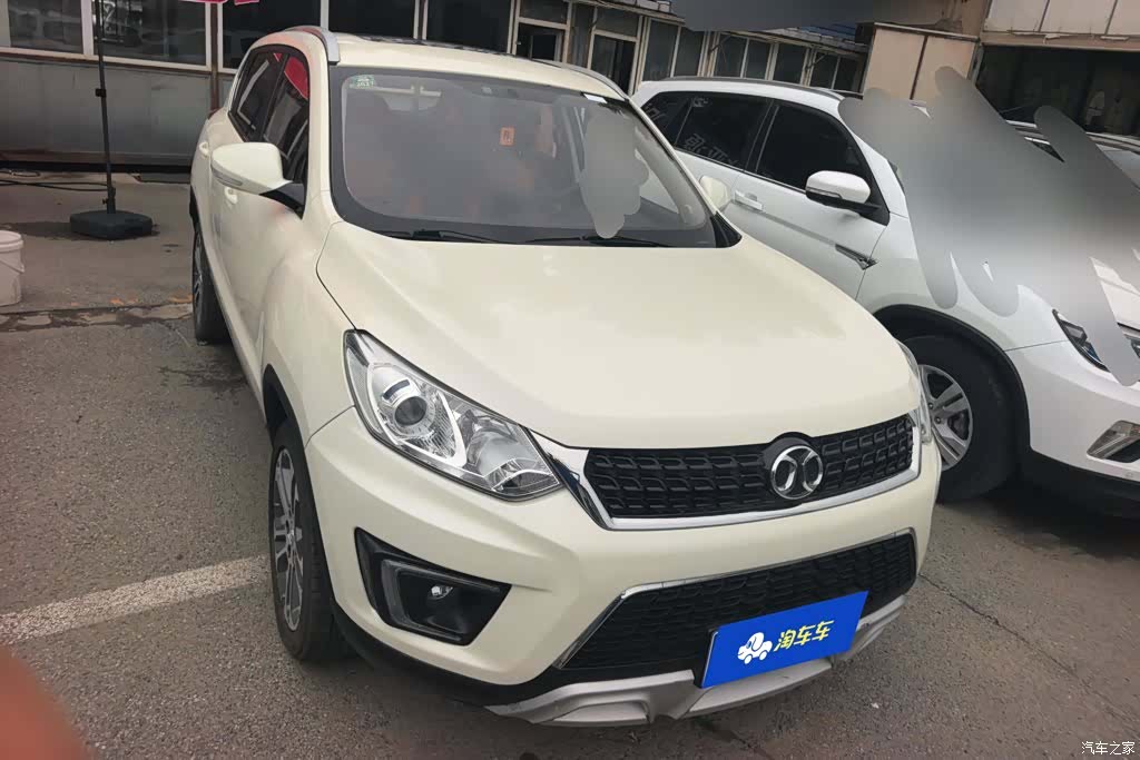 BAIC X35, 2017 2