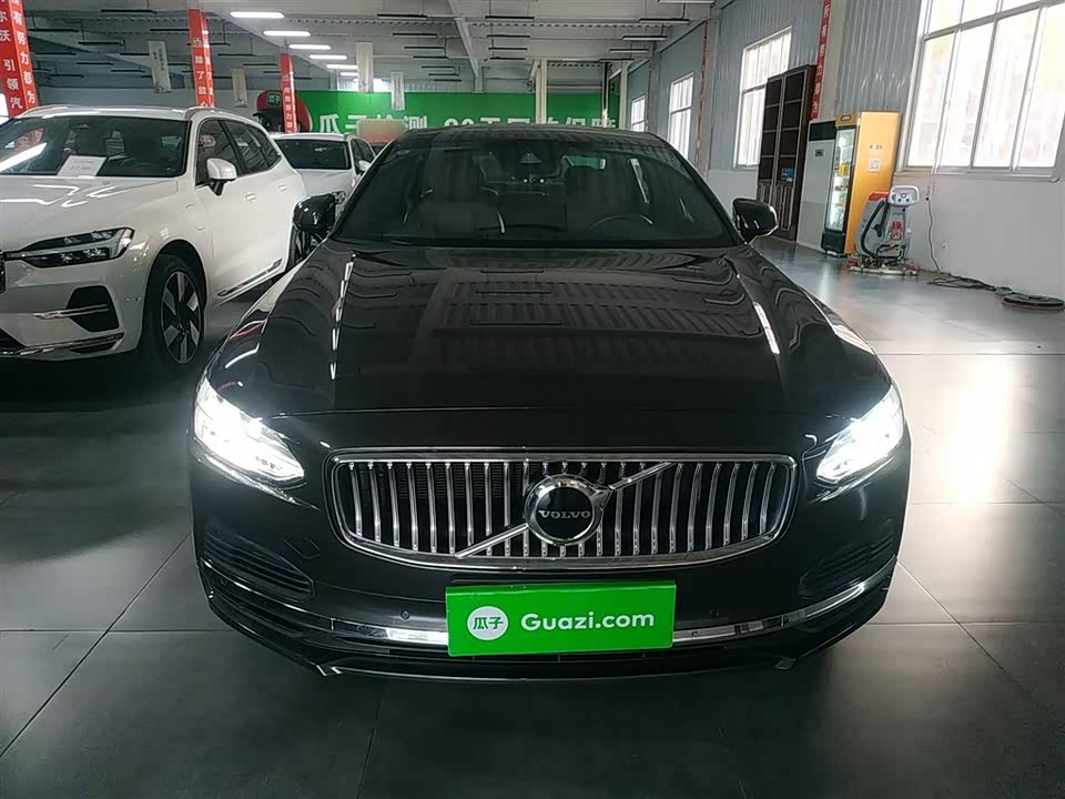 Volvo S90