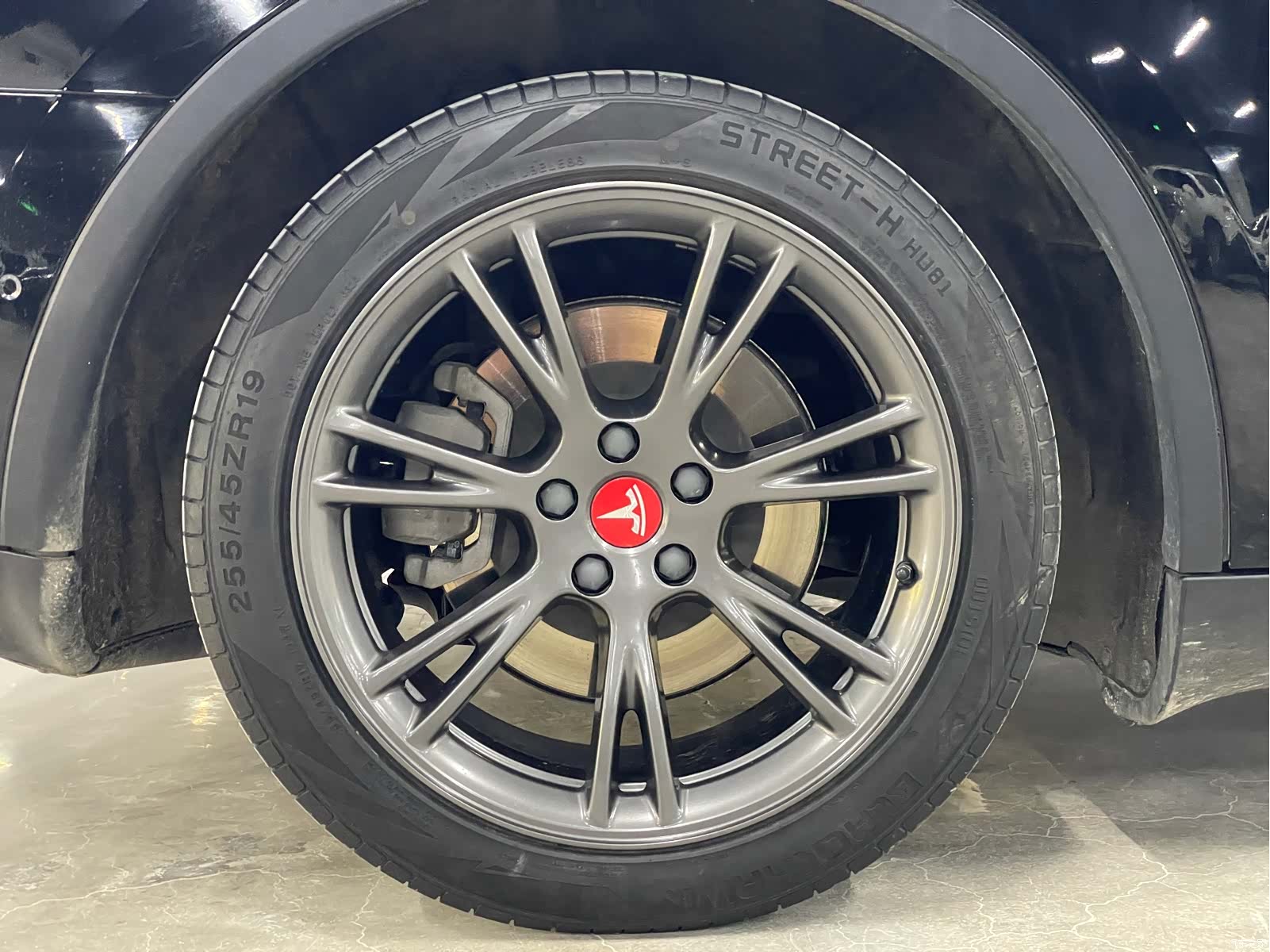 Tesla Model Y, 2024 12