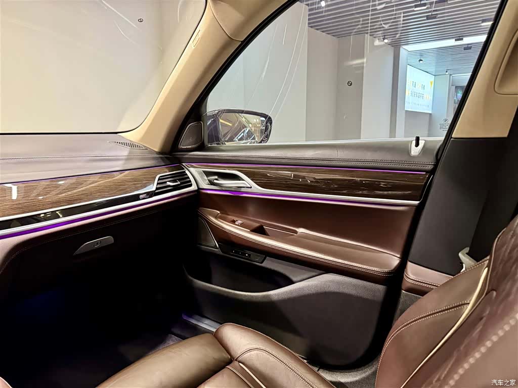 BMW 7 Series, 2020 27