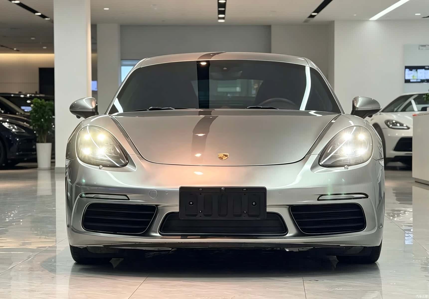 Porsche Cayman, 2018 2
