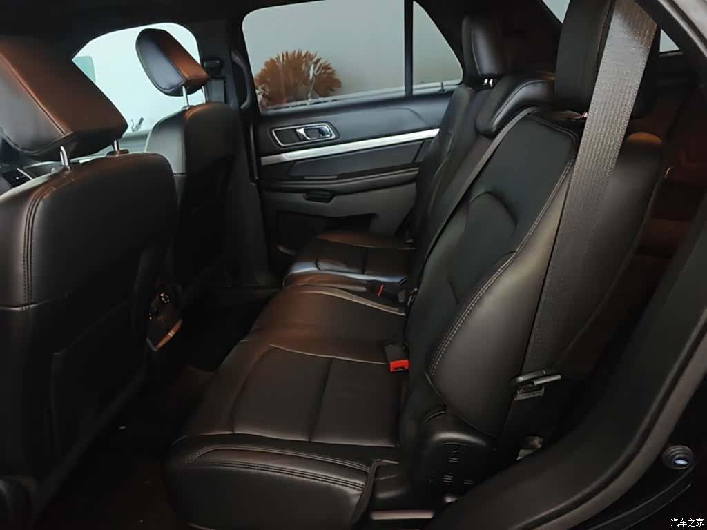 Ford Explorer, 2018 17