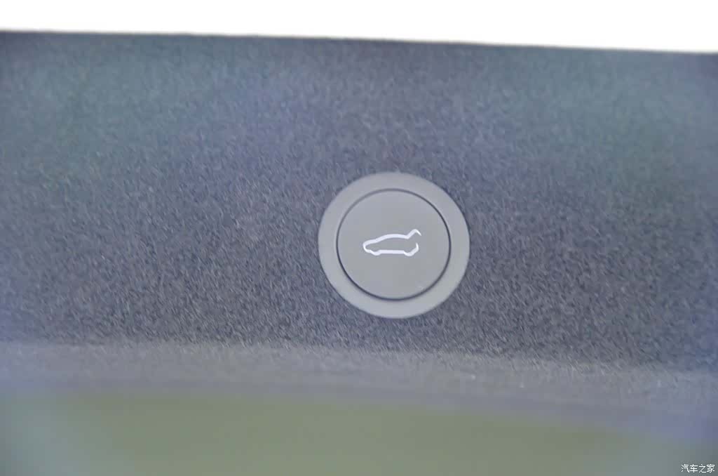 Tesla Model Y, 2025 12