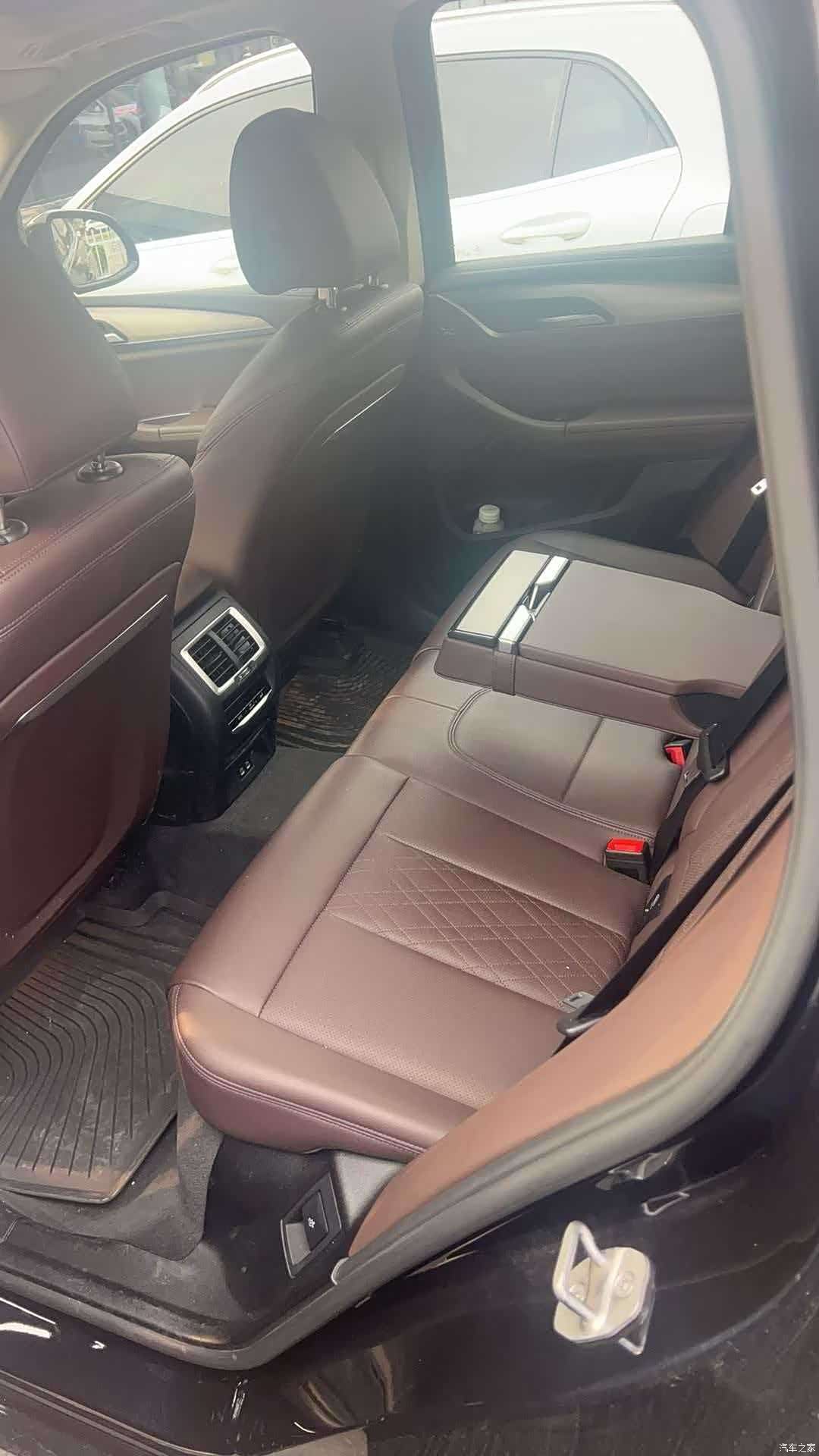 BMW iX3, 2022 4